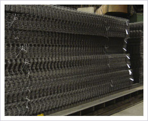 STEEL WELDED MESH WITHOUT COATING AND ZINC-COATED IN CLOTH